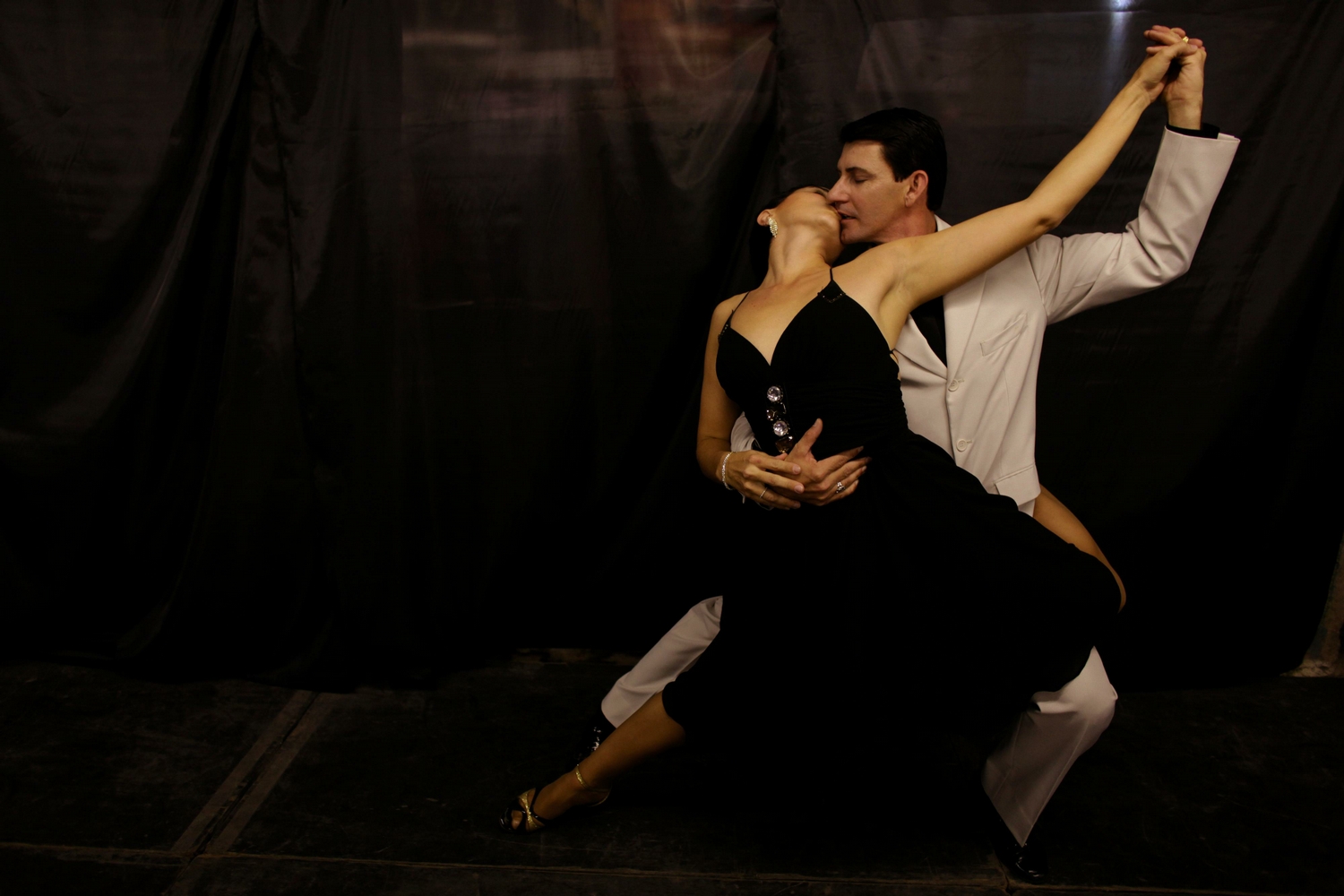 Romance dance. Аргентина танго. Парные танцы. Пара танцует. Танго танец.