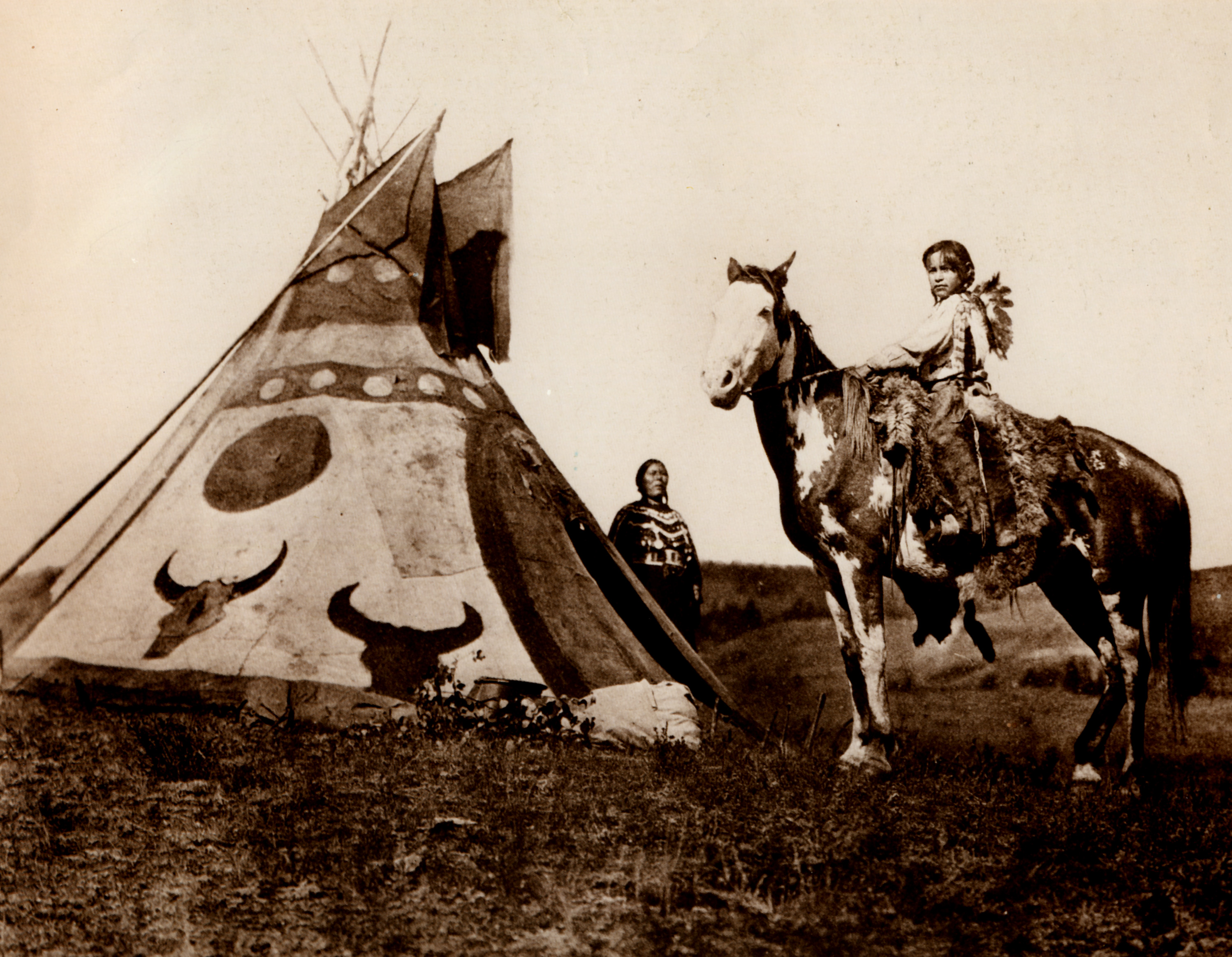 Дом индейца 6. Жилище индейцев племени Сиу. Жилища индейцев Северной Америки. Вигвам индейцев Северной Америки. Вигвам жилище индейцев.