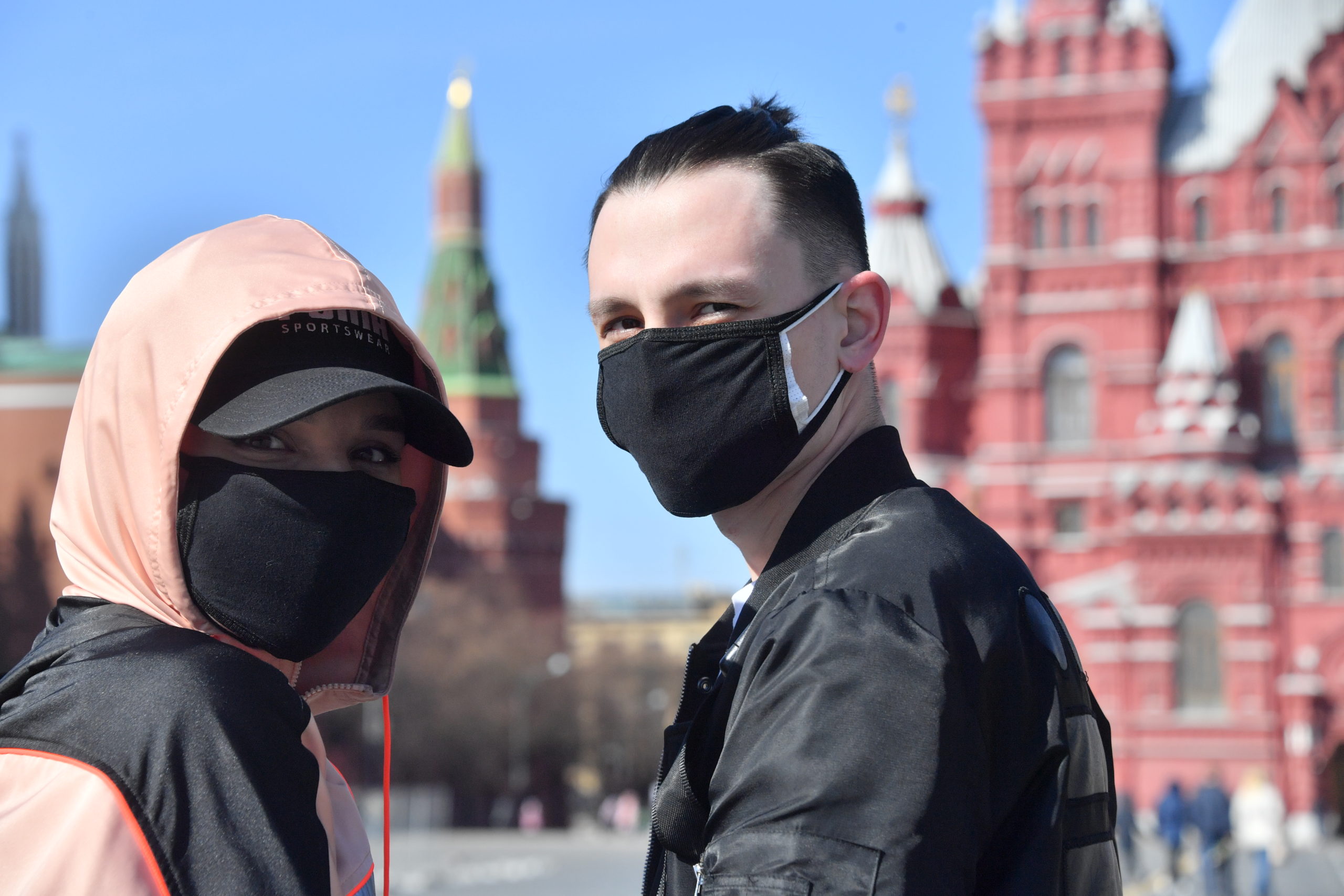 Ковид 19 люди в масках Россия